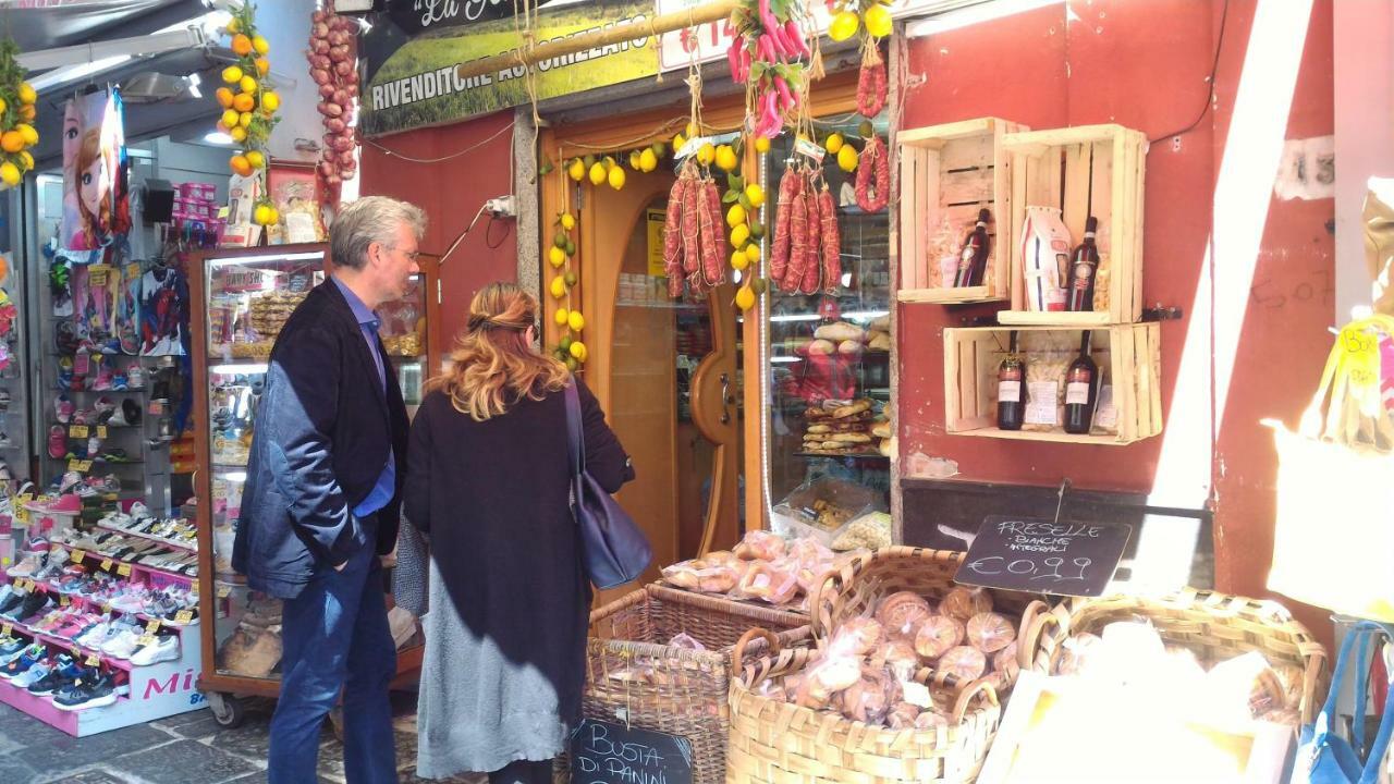 Mini Appartamento Al Chiostro Napels Buitenkant foto