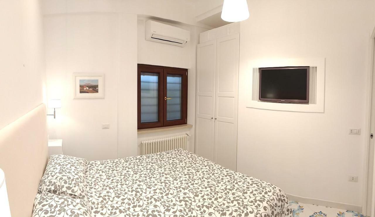 Mini Appartamento Al Chiostro Napels Buitenkant foto