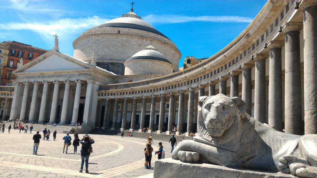 Mini Appartamento Al Chiostro Napels Buitenkant foto